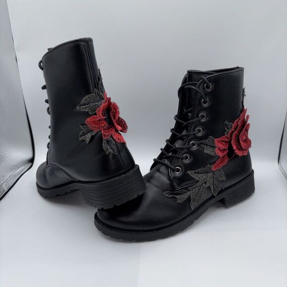 Yoki Black Gothic Grunge Red Flower Boots Size 10 Heel Lace up NIB - Picture 1 of 13